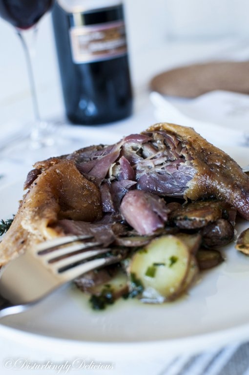 Confit de Canard aux Pommes Sarladaises