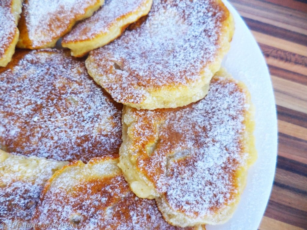 Pancakes cu mere