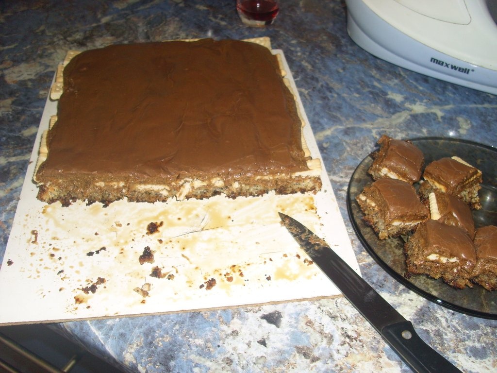 Prajitura fina cu nes si mac