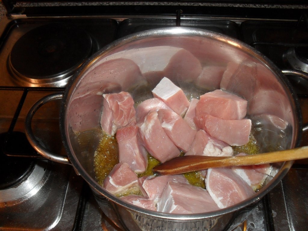 Spezzatino (Tocanita) siciliana pe pat de orez.