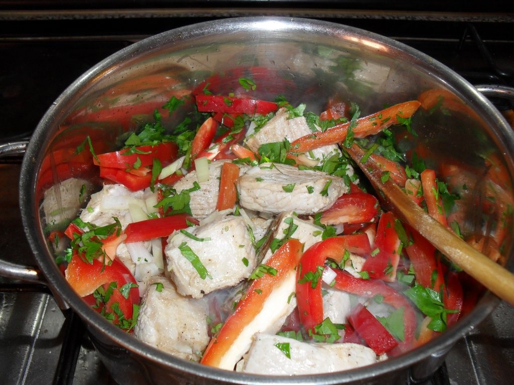 Spezzatino (Tocanita) siciliana pe pat de orez.