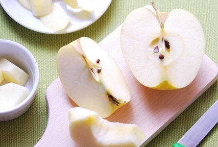 Gogosi cu mere si stafide