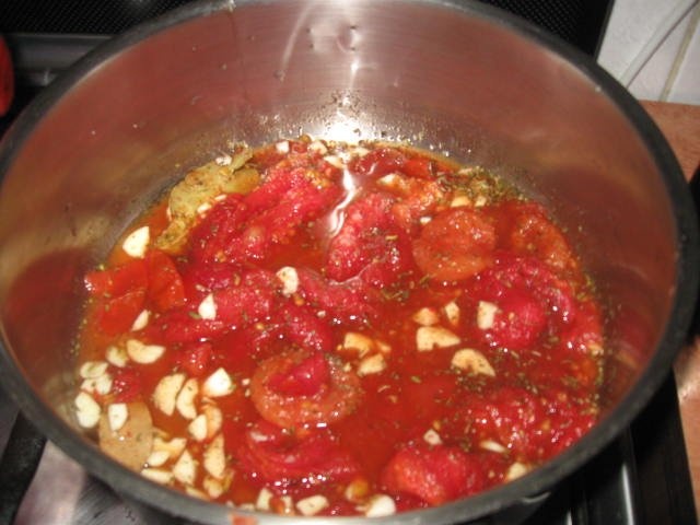 Pui cu roşii şi  mămăliguţă