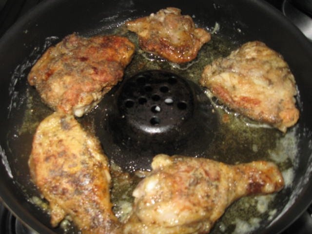 Pui cu roşii şi  mămăliguţă