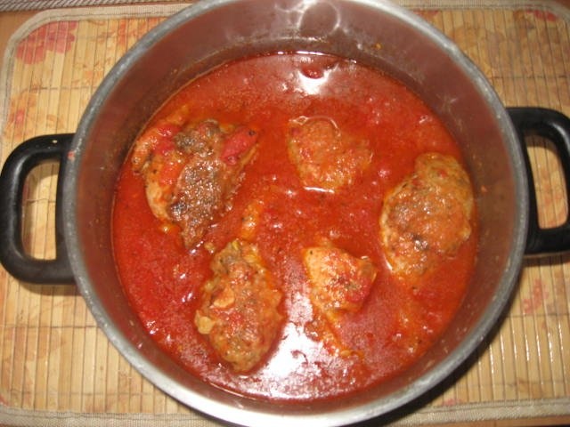 Pui cu roşii şi  mămăliguţă