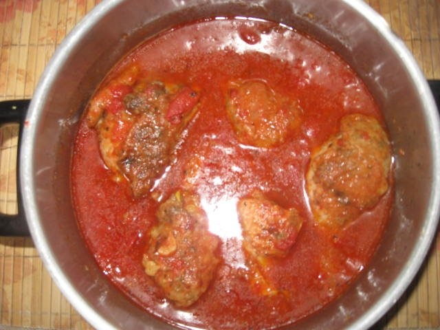 Pui cu roşii şi  mămăliguţă