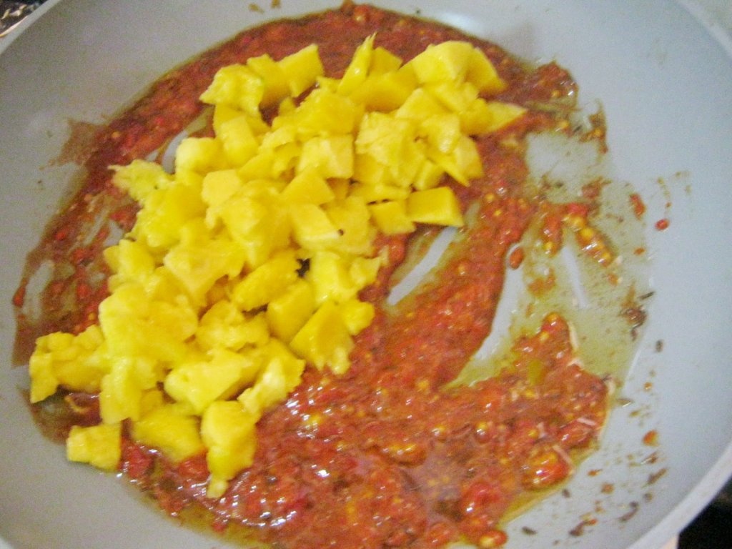 Curry de porc cu chutney de mango