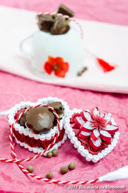 Praline cu mango confiate si ienibahar