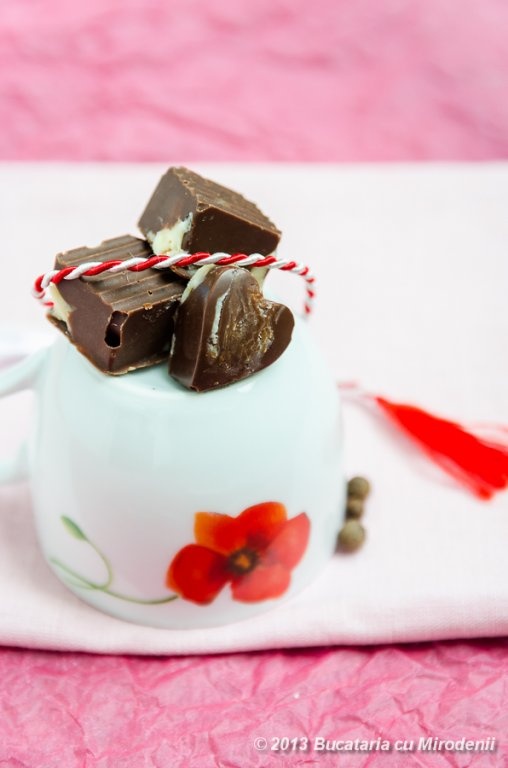 Praline cu mango confiate si ienibahar