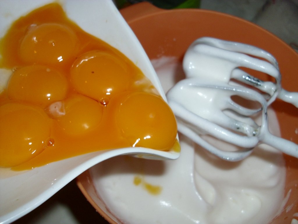 Prajitura cu foi de napolitane