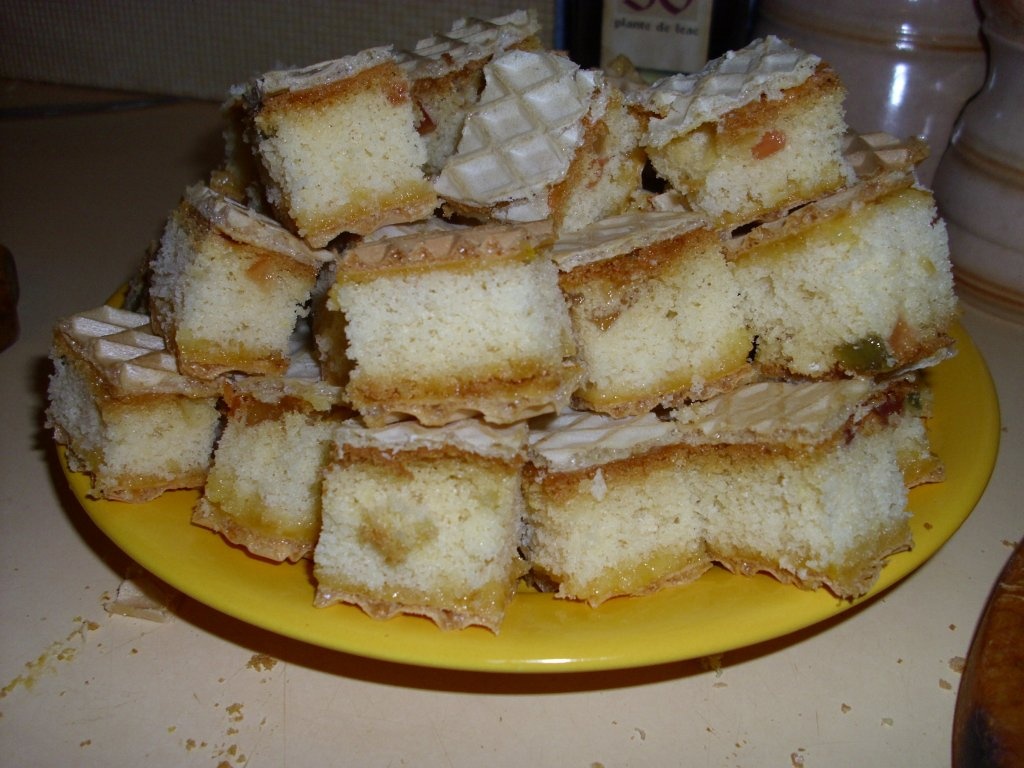 Prajitura cu foi de napolitane