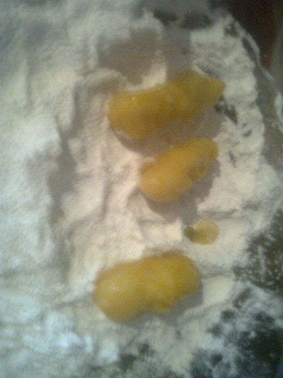 Rulouri (chiftelute) din cartofi si cascaval