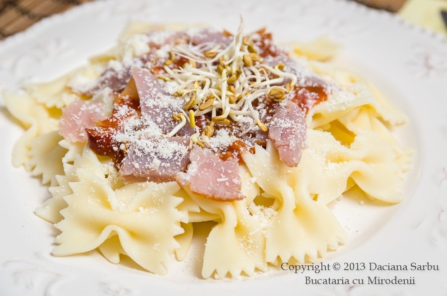 Paste Farfalle cu ton si germeni de schinduf