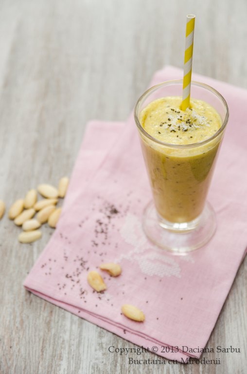 Smoothie de mango cu lapte de cocos si seminte chia