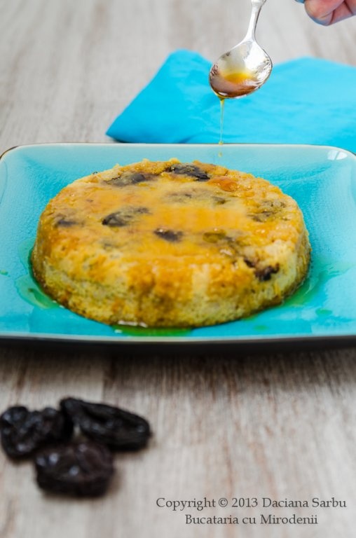 Budinca de orez cu prune uscate