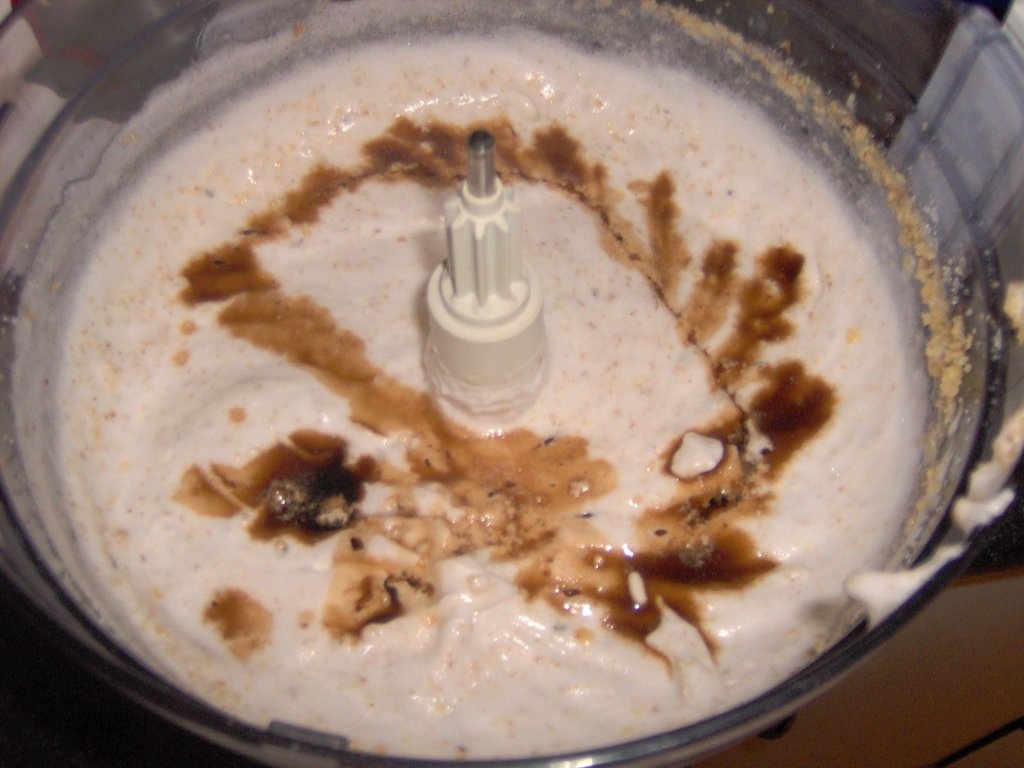 Prajitura cu mere si bezea de nuca