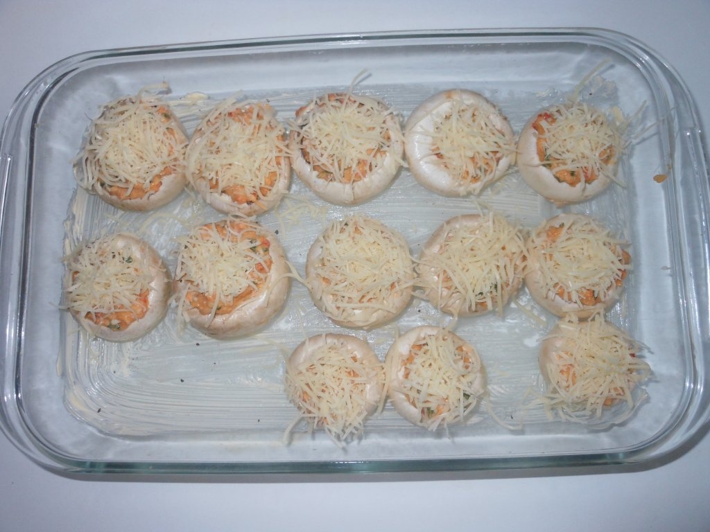 Ciuperci umplute la cuptor