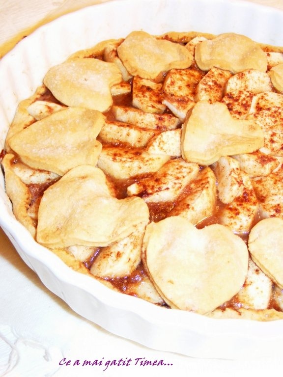 Tarta cu mere si gem de prune