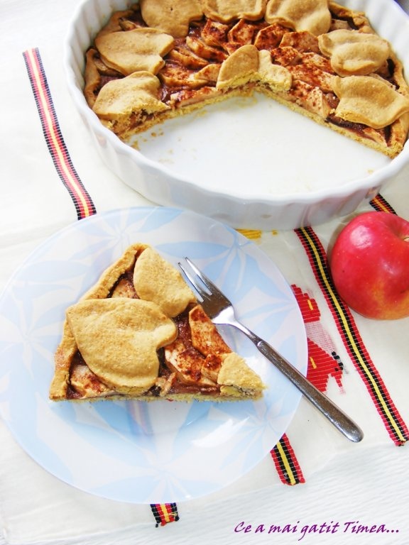 Tarta cu mere si gem de prune