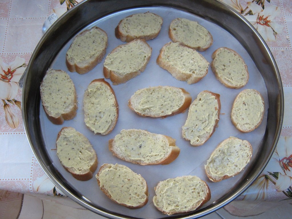 Bruschete cu rosii, ardei si za'atar