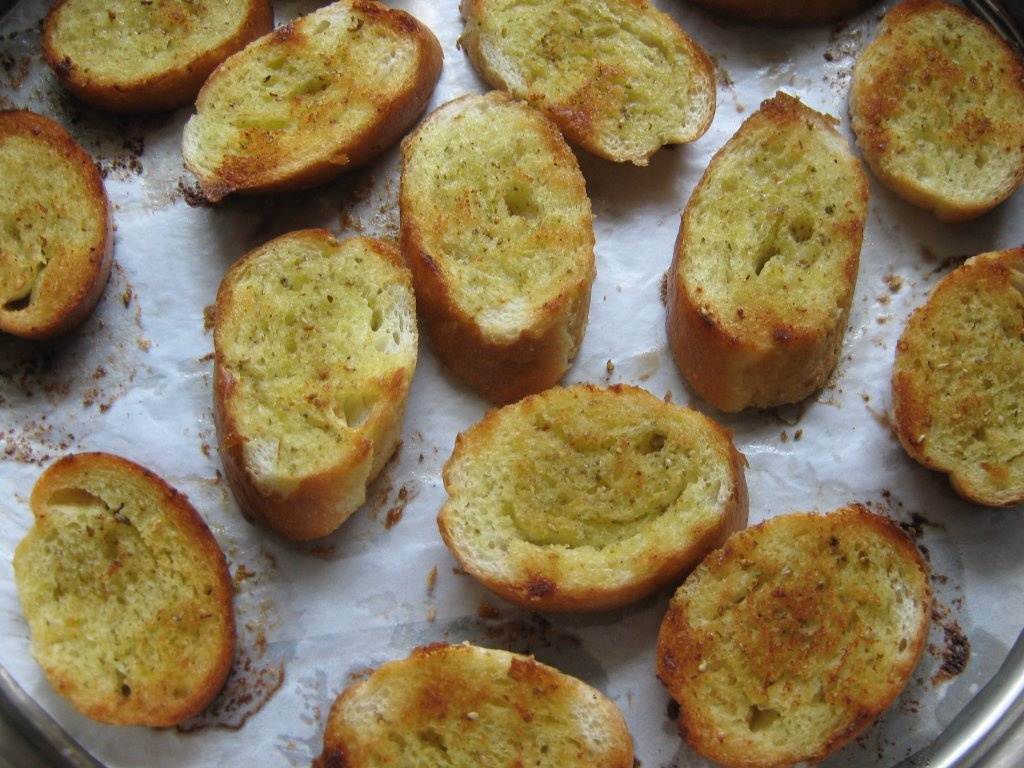 Bruschete cu rosii, ardei si za'atar