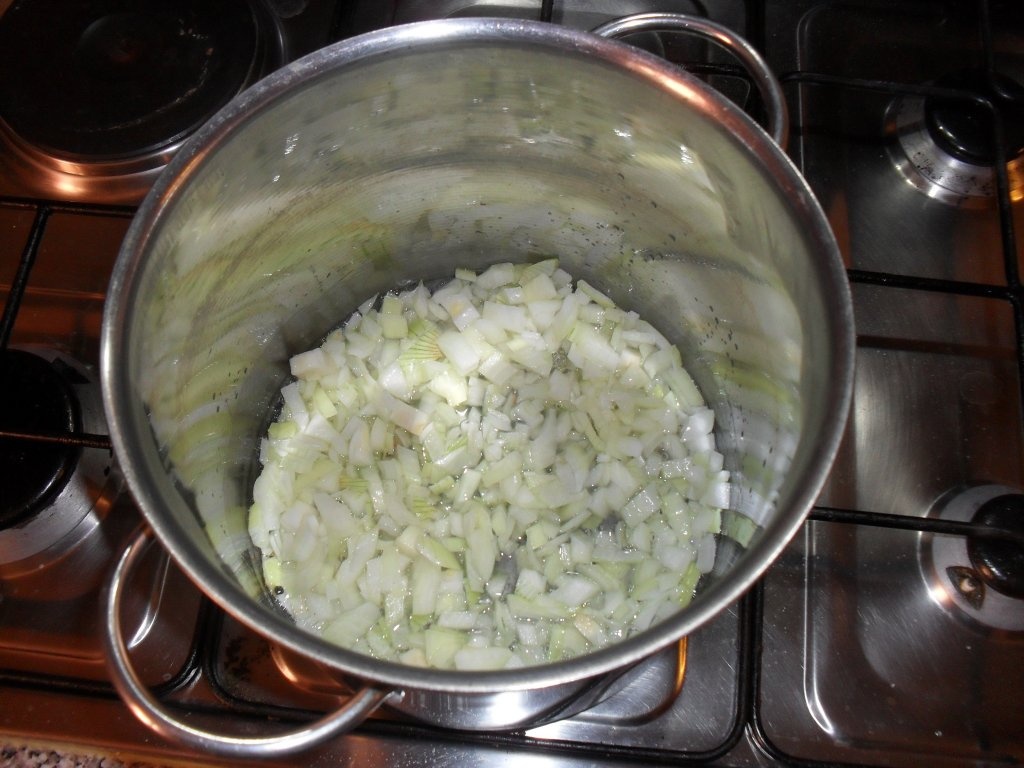 Supa crema de rosii cu ou