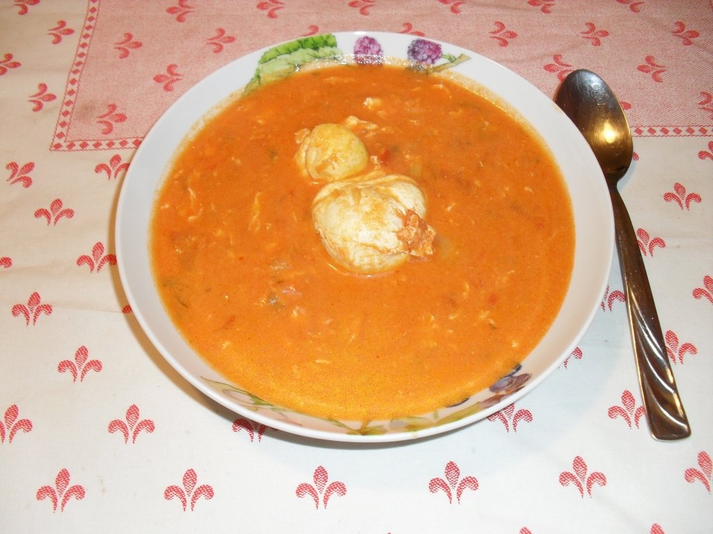 Supa crema de rosii cu ou