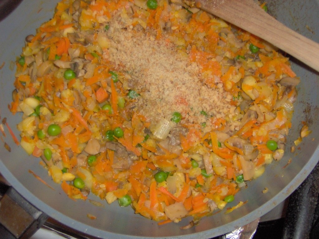 Bostanei rotunzi umpluti cu legume si mozzarela