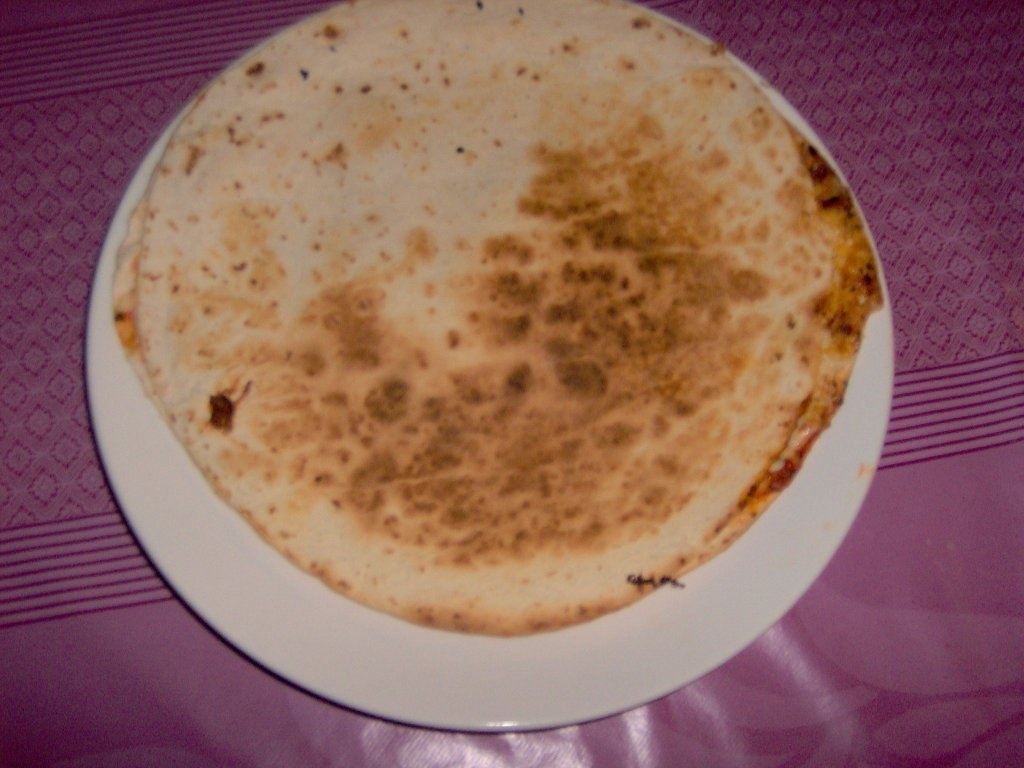 Quesadilla cu cheddar si rosii