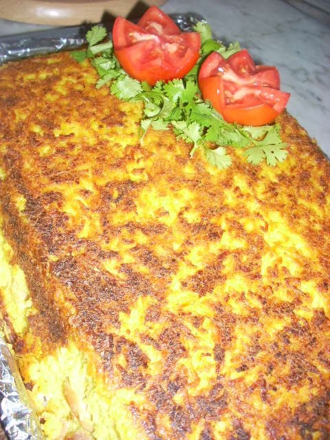 Tahchin (Budinca de orez cu carne)