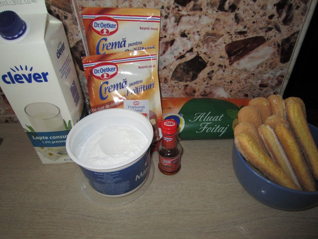 Tort cu crema de ciocolata