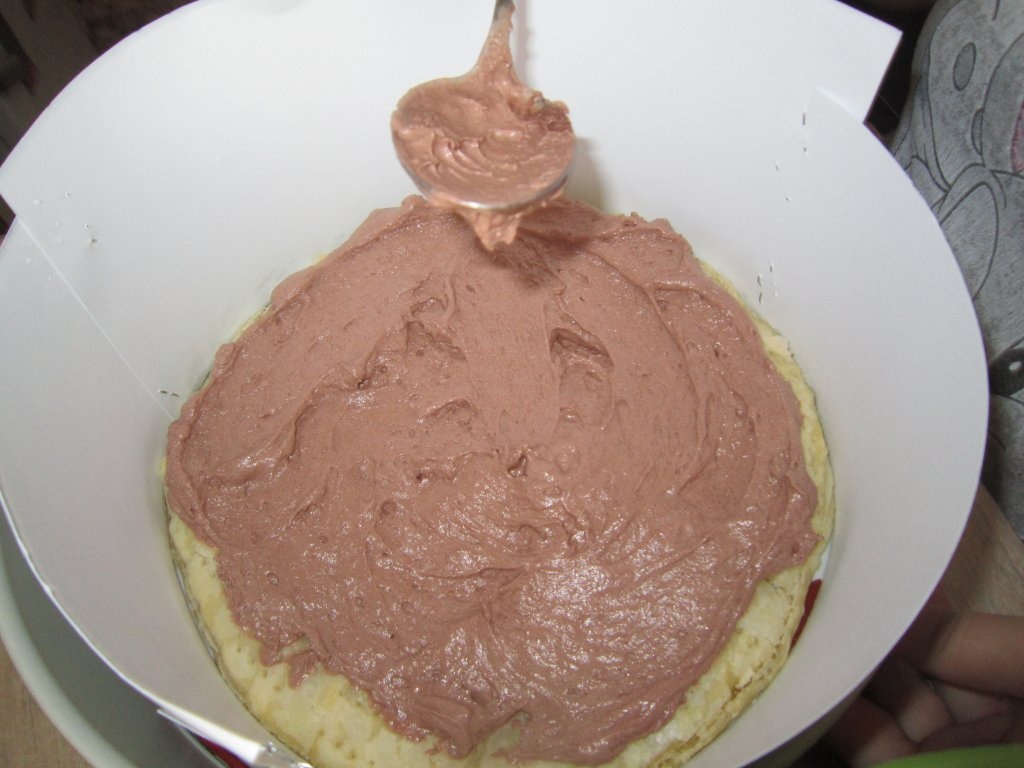 Tort cu crema de ciocolata