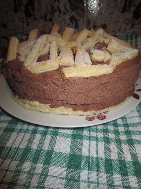 Tort cu crema de ciocolata