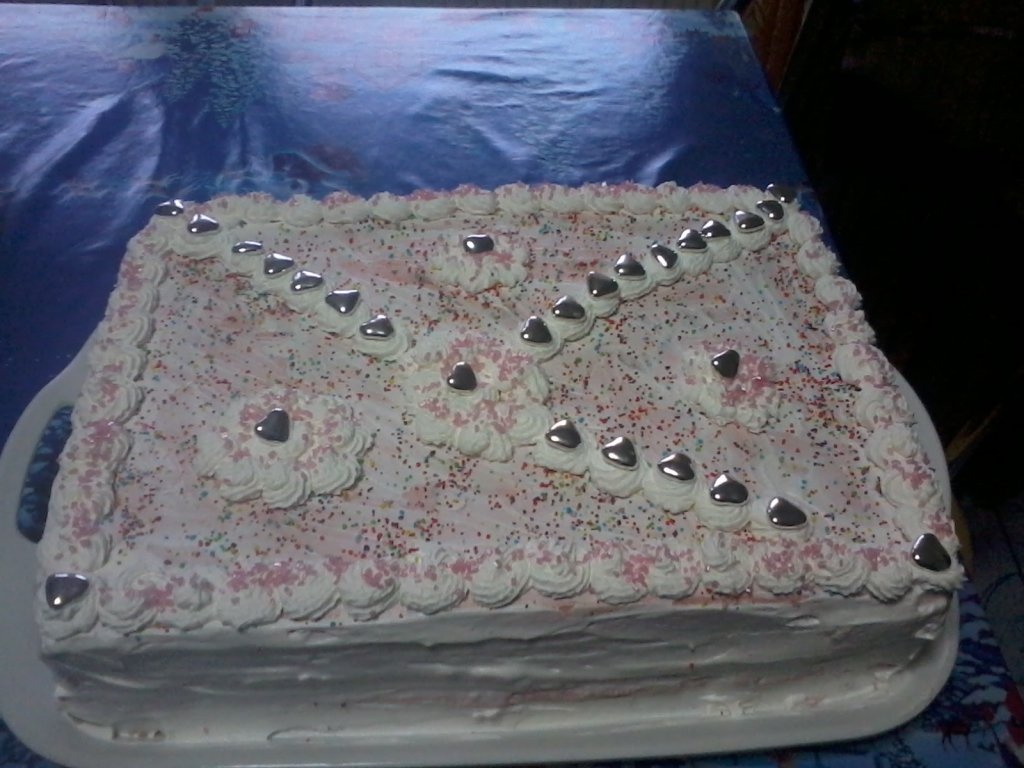 Tort diplomat cu aroma de zmeura