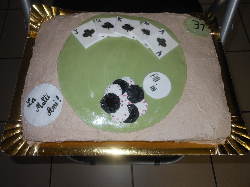 Tort diplomat personalizat