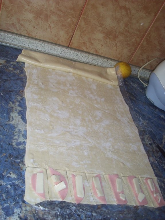 Fornetti cu sunca, branza si susan