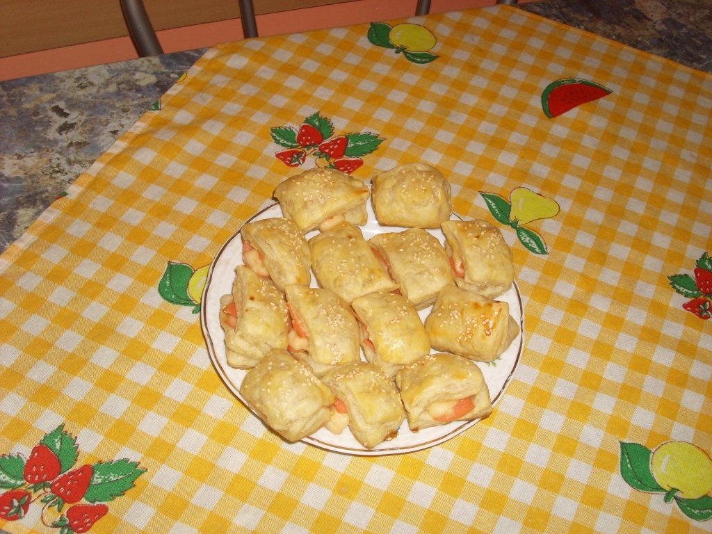 Fornetti cu sunca, branza si susan