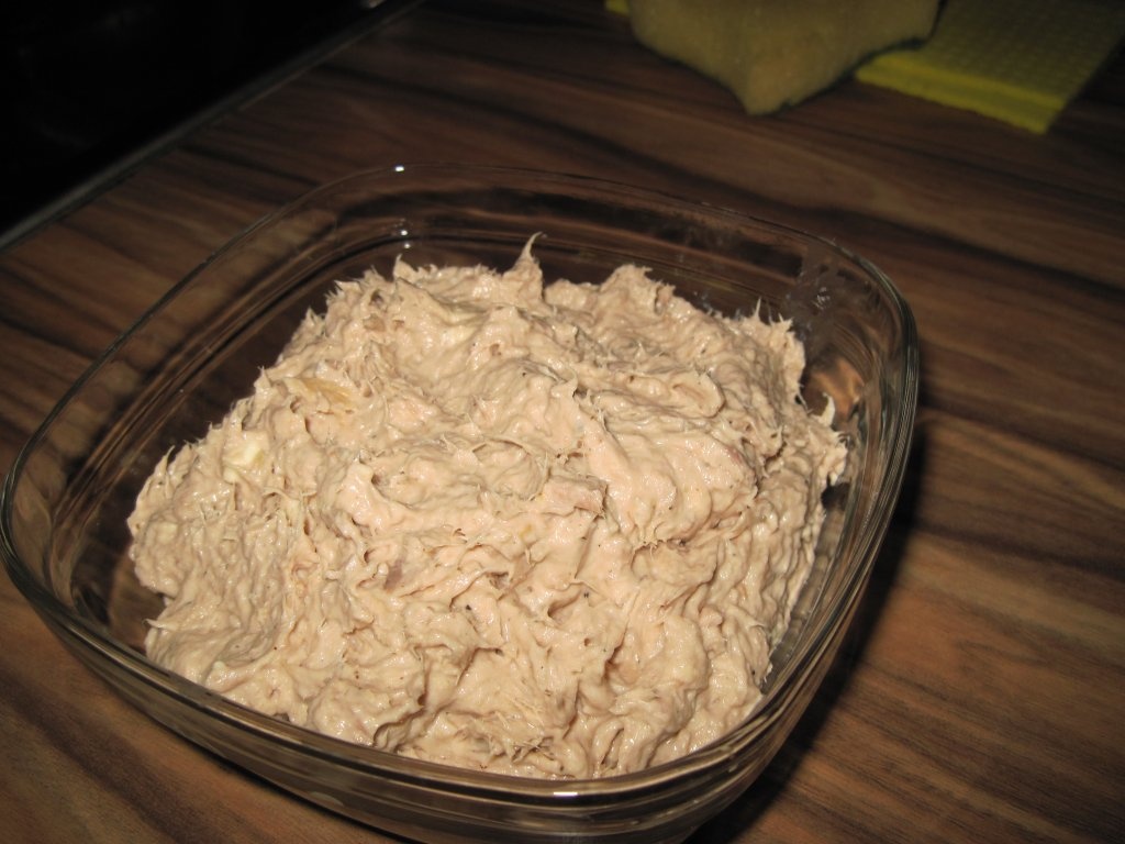 Salata de ton cu crema de branza