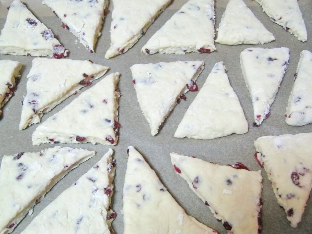 Biscuiti englezesti( shortbread)cu merisoare si portocale