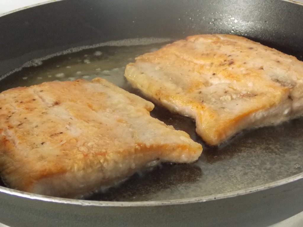 Somon cu orez jasmine