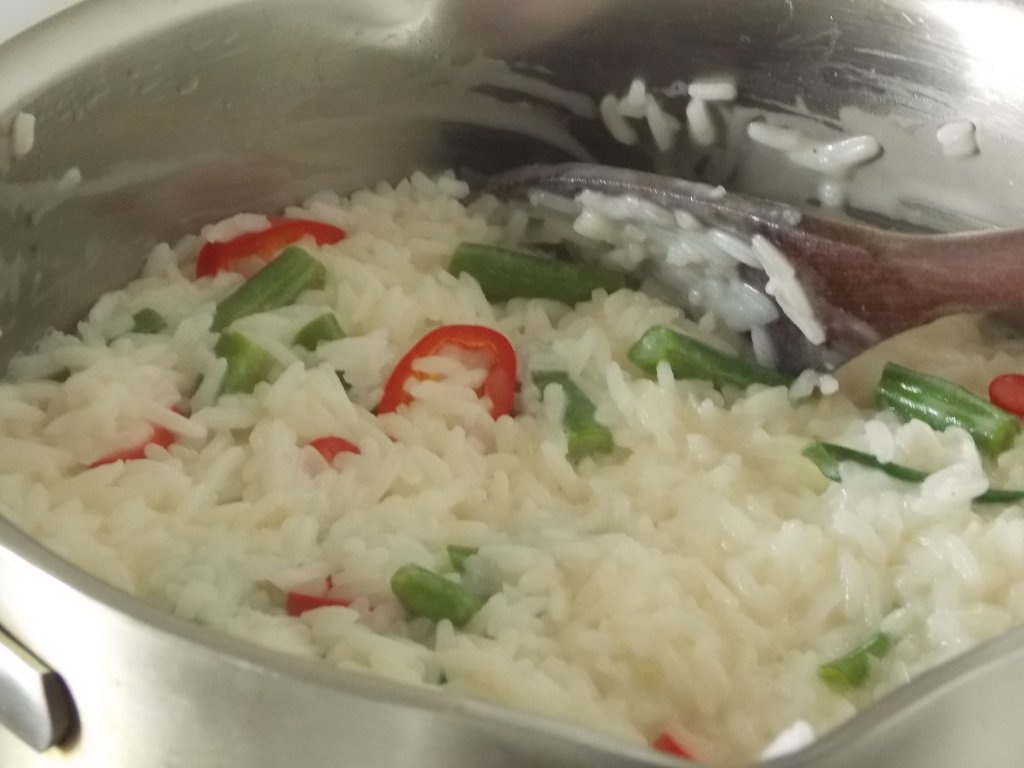 Somon cu orez jasmine