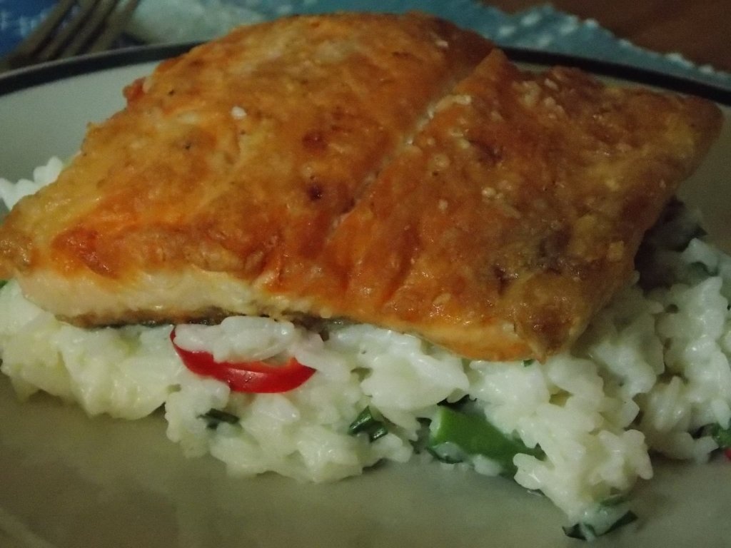 Somon cu orez jasmine