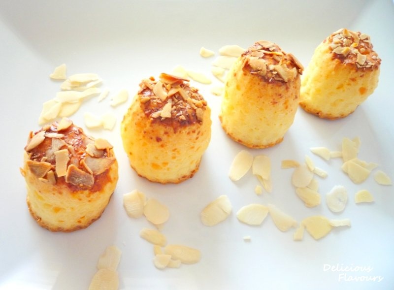 Pogacele cu cascaval si migdale