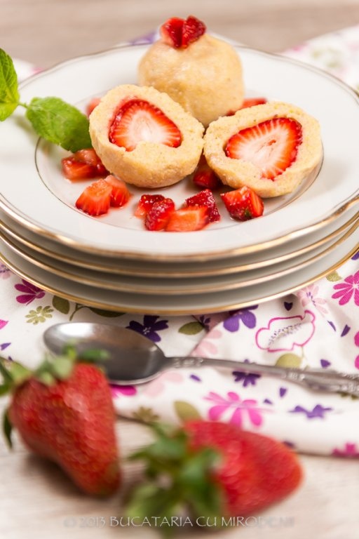 Galuste de malai cu capsuni