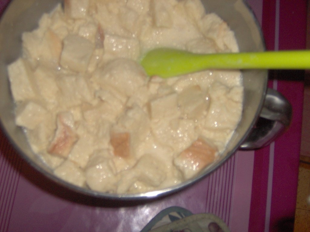 Budinca delicioasa din paine veche