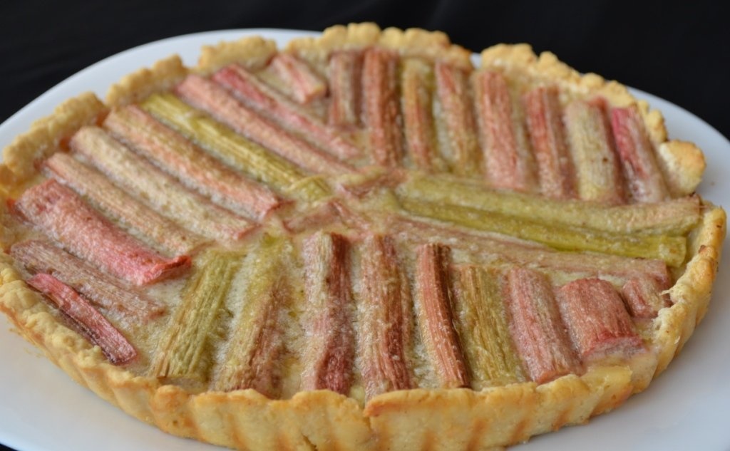 Tarta cu rubarba