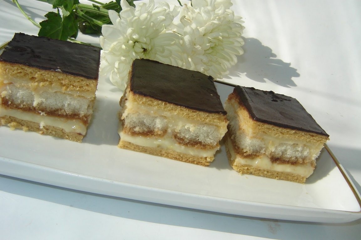 Prajitura in foi cu crema de lamaie