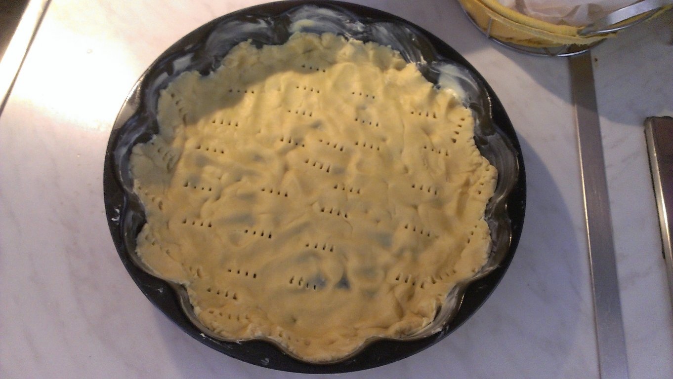 ''Pasta flora'' tarta cu gem de caise