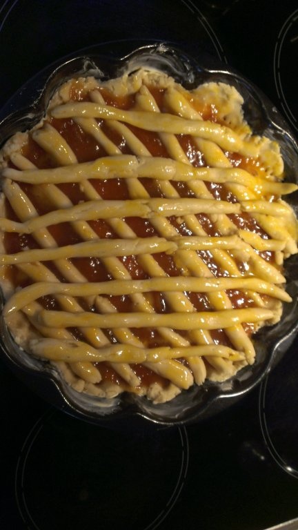 ''Pasta flora'' tarta cu gem de caise