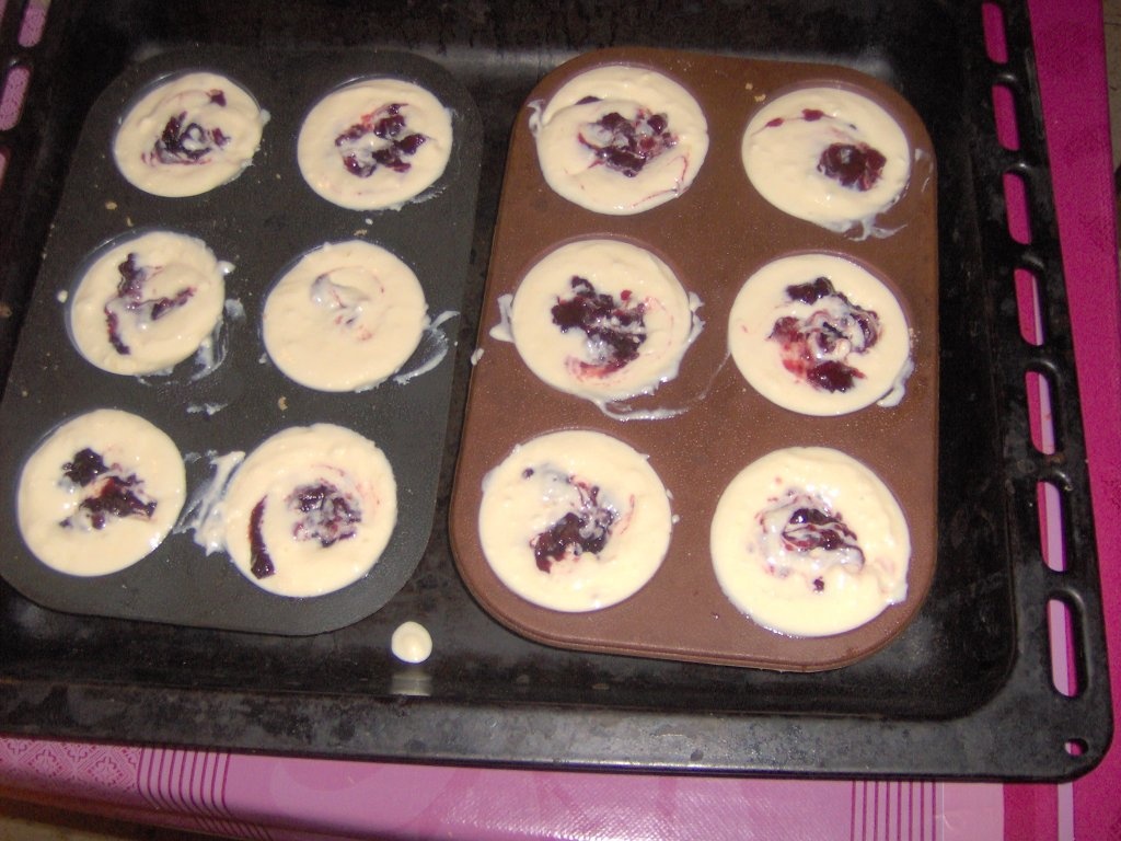 Prajiturele din branza cu amestec de gem